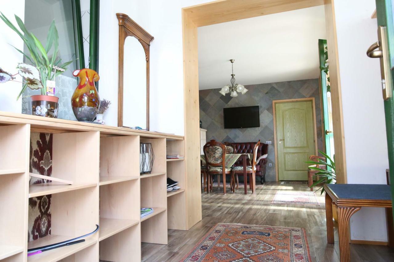 Sasfeszek Vendeghaz Hotel Zirc Bagian luar foto